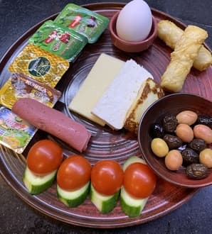 Kahvaltı Tabağı — Burger